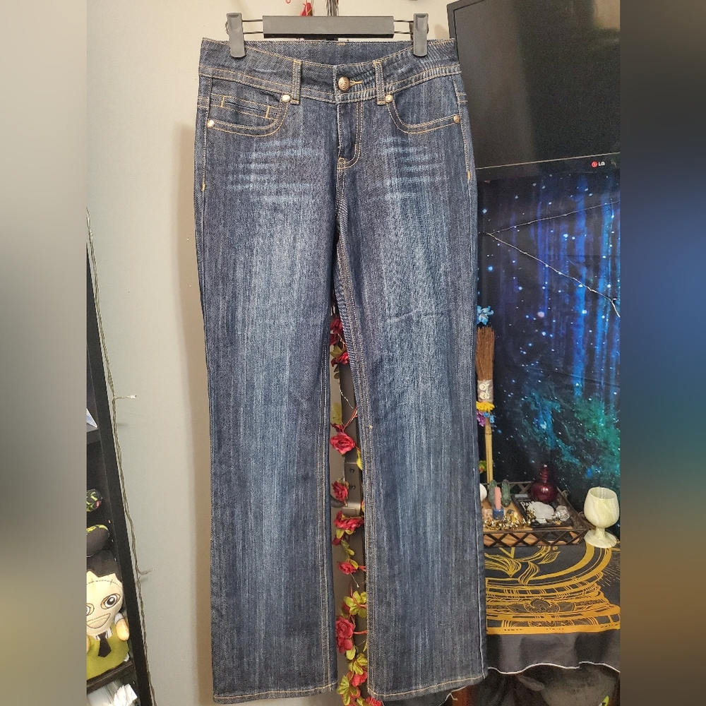 BNWT Gorgeous Le Chateau Wider Leg Jeans With Design On Pockets Unique Size